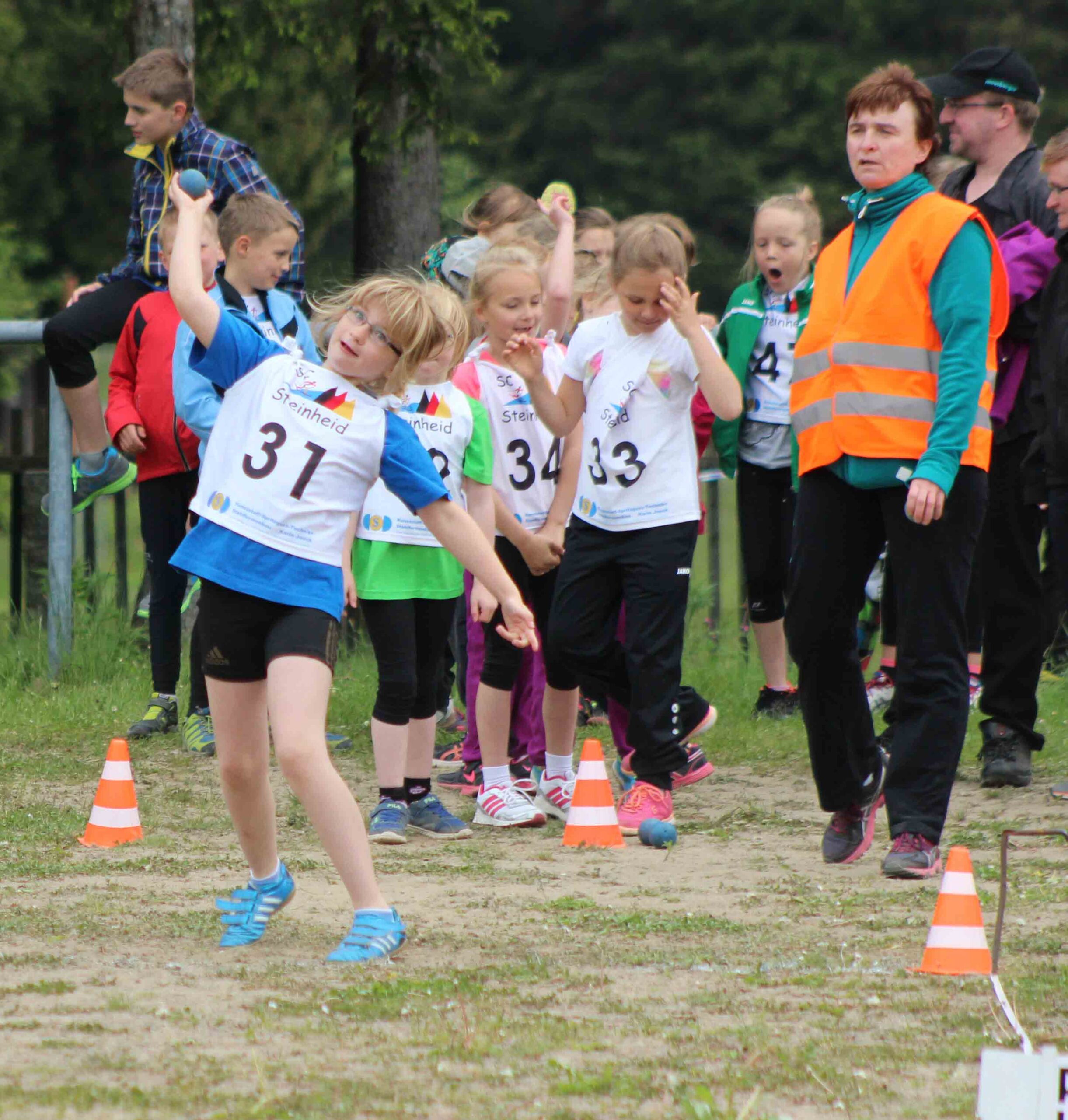 You are currently viewing Neuer Teilnehmerrekord beim 12.Steinheider Sommersportfest der Wintersportler